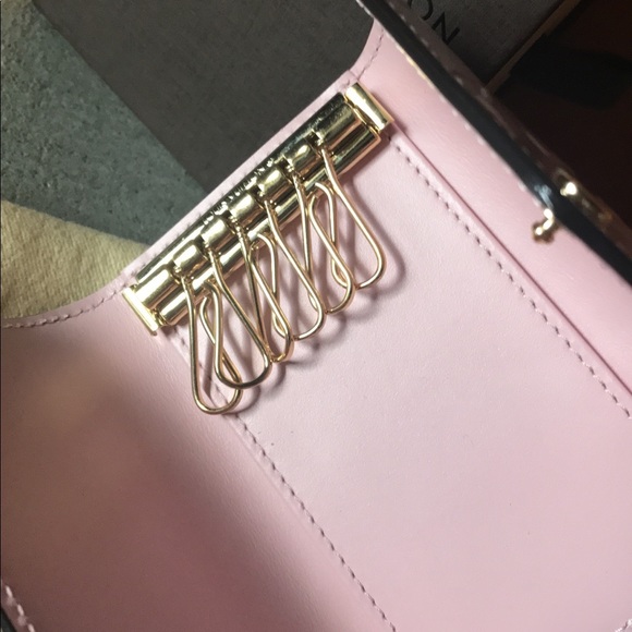 💋SoLD💋Louis Vuitton Rose. Ballerine 6 key holder - Picture 3 of 4
